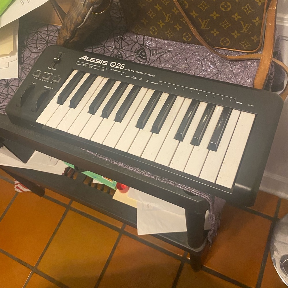 Alesis Keyboard/MIDI